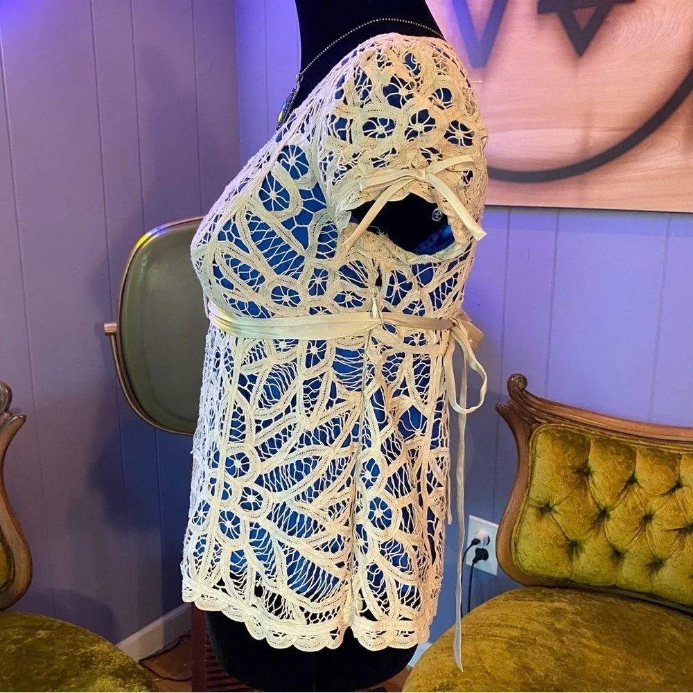 Vtg Y2K Betsey Johnson Black Label Ivory Lace Overlay Romantic Cottagecore Top
